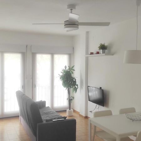 Apartamento Renovado, Luminoso, A 300M De La Playa Apartment เอมปูเรียบราบา ภายนอก รูปภาพ