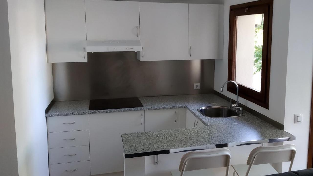 Apartamento Renovado, Luminoso, A 300M De La Playa Apartment เอมปูเรียบราบา ภายนอก รูปภาพ